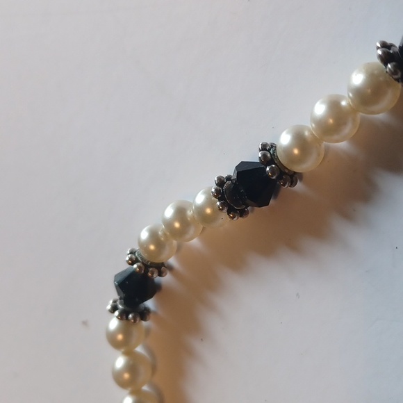 925 HALLMARK BRACELET WITH BLACK CRYSTALS, STERLING SILVER HEART TOGGLE. NEW - Picture 2 of 3